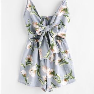 Shein Floral print cut out knot front cami romper